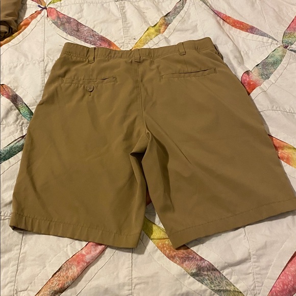 Men's Khaki Golf Shorts - Picture 3 of 3